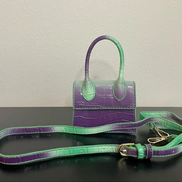 Purses - Picture 4 of 4